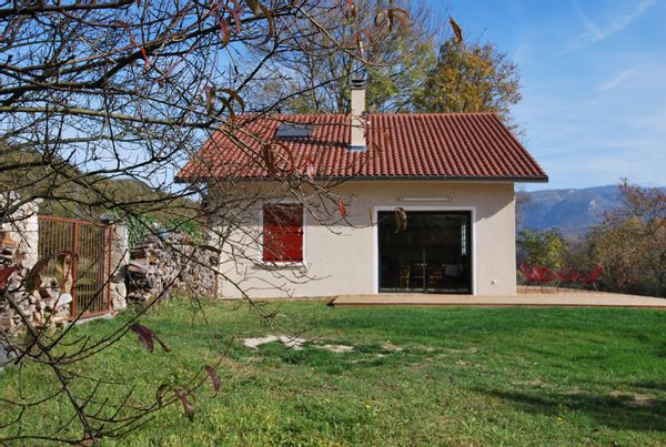 Maison au pied du massif du Vercors  ( échanges d'une semaine minimum )