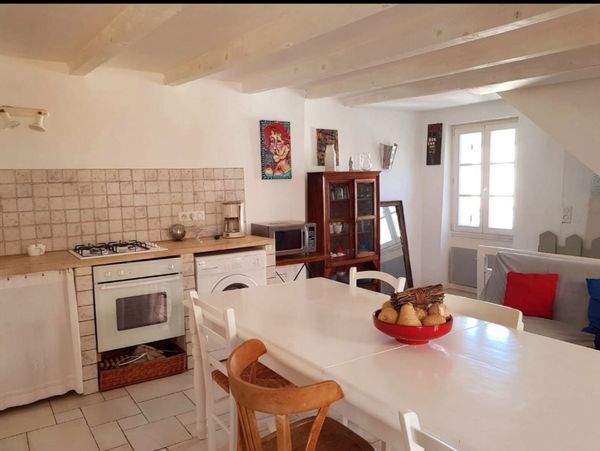 Charmante maison de village située à RIEZ, en Provence au pied des Gorges du Verdon,  avec terrasse