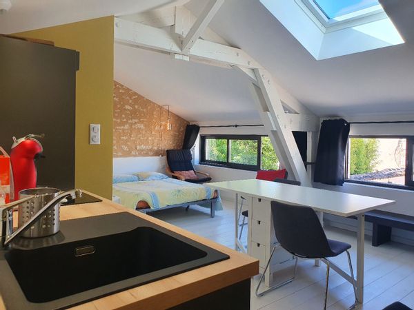 Partage charmant appartement T3  avec piscine dans la résidence