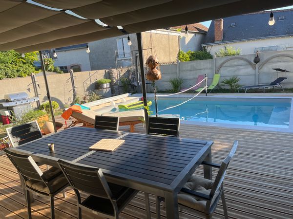 Sur la route des Châteaux et des Vignobles.