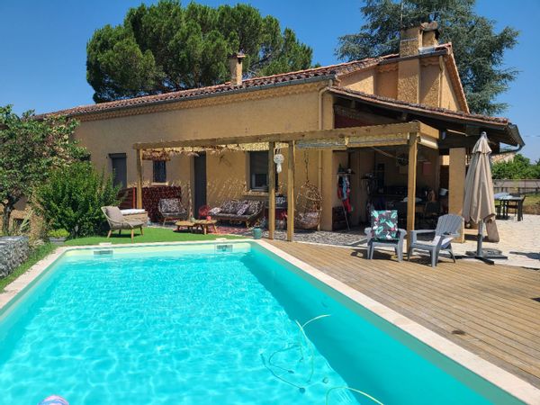 La maison d'Emilie, Nicolas et compagnie