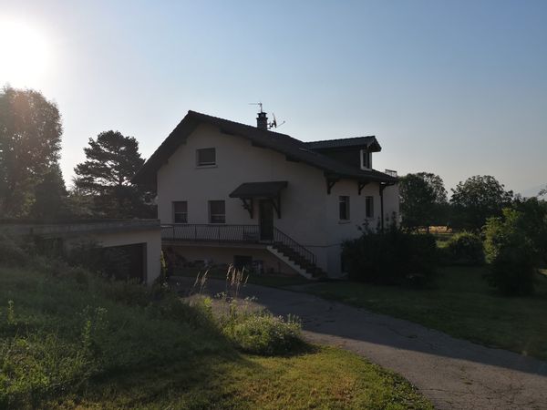 Grande maison familiale avec vue sur les Alpes proche de Genève