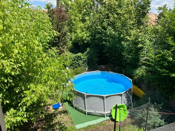 Proche de Bordeaux, Saint Emilion et du Bassin d’Arcachon, maison adaptée aux grands et petits!!!