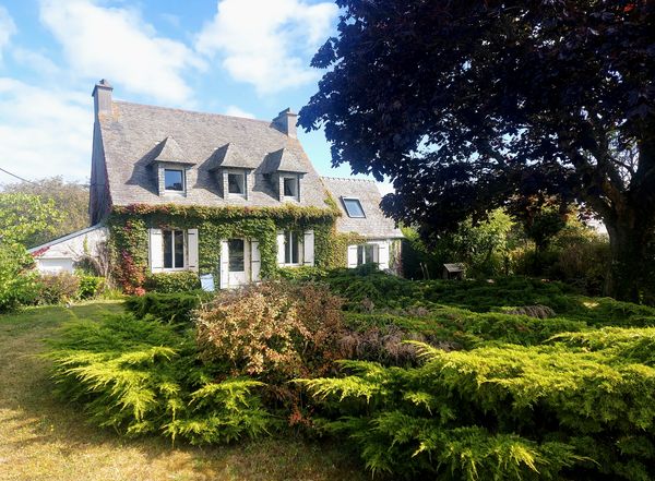 Villa de charme en bord de mer à Locquirec (Finistère nord)