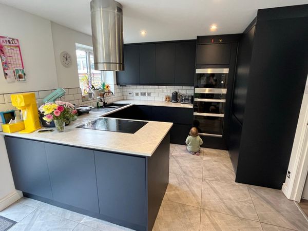 Beautiful semi-detached house with a double storey extension ❤️