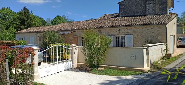 Jolie maison à la campagne au cœur du vignoble bordelais (Fronsac)
