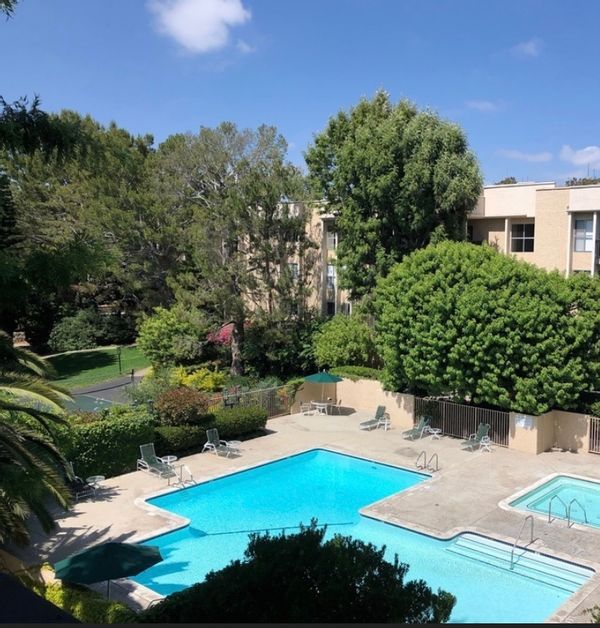 David and Shea's Amazing Culver City Townhome
