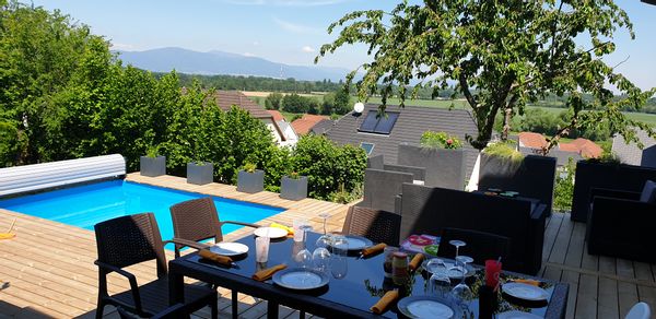 La maison de Delphine, Alicia et Annabelle. Visite de l'Alsace (Lonely Planet 2010), de la forêt noire (Allemagne) et de la Suisse (Bâle et le Jura à 25 min).