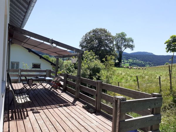 Maison perchée dans le val de Morteau au cœur du Haut-Doubs