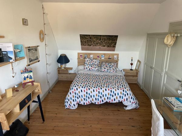 La jolie chambre privée avec salle de bain à binic