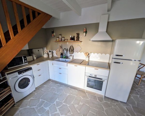 La plage au bout de la rue - maison de pêcheurs