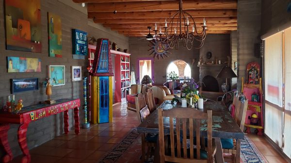 Charming Adobe Across road from Suguaro National Park West