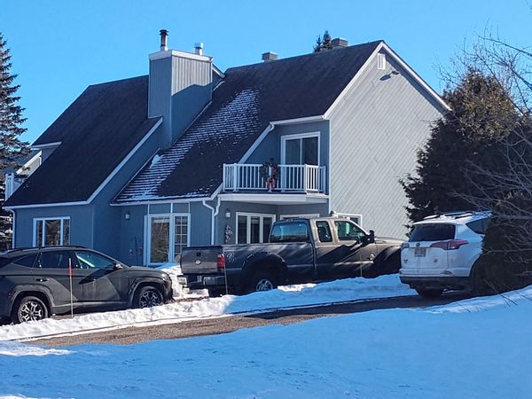 Chalet en nature, plage privée au lac !