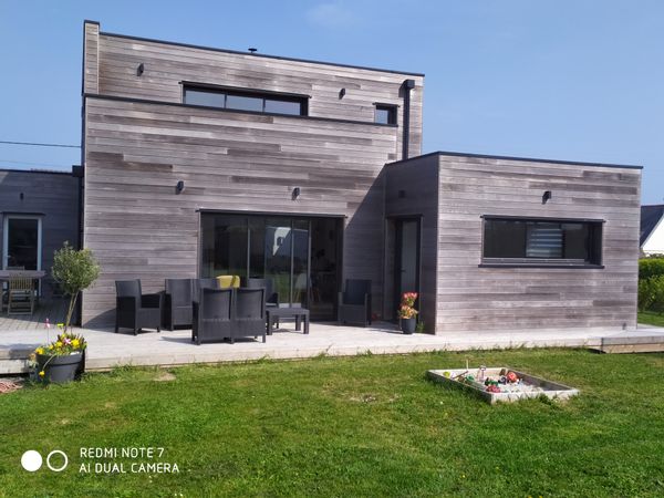 Home in Plounéour-Brignogan-Plages