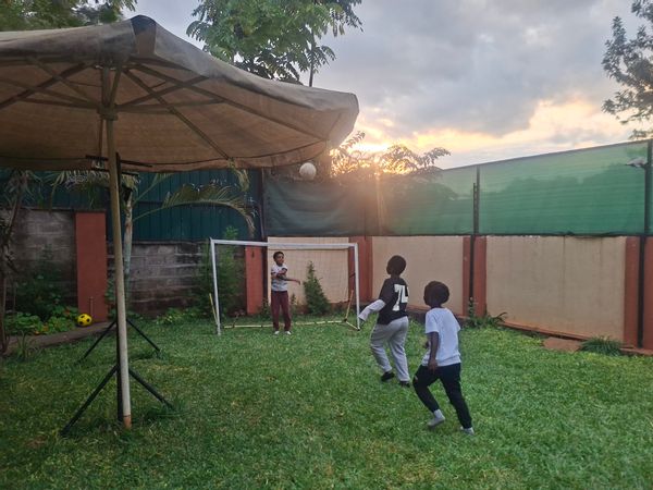 Very nice house in Lavington area. Available in July and August