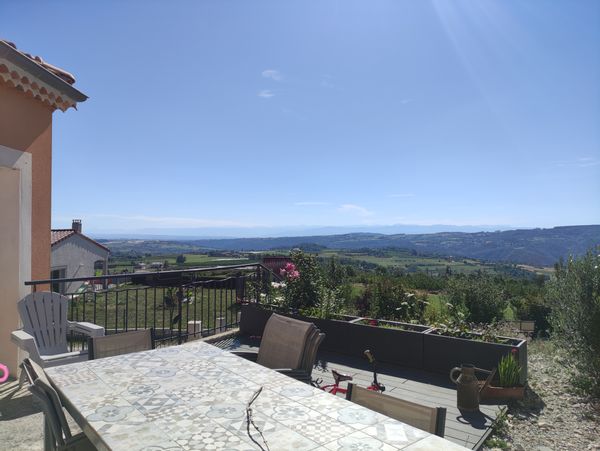 Villa en Ardèche verte. Idéal famille.