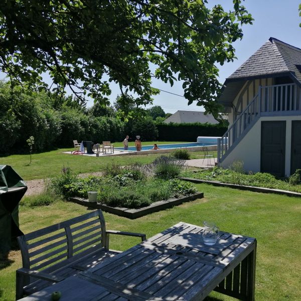 Maison avec piscine et jardin arboré près de Honfleur et Deauville en Normandie