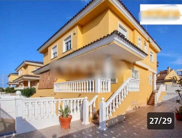 Casa de Yolanda, Rubén & Carolina