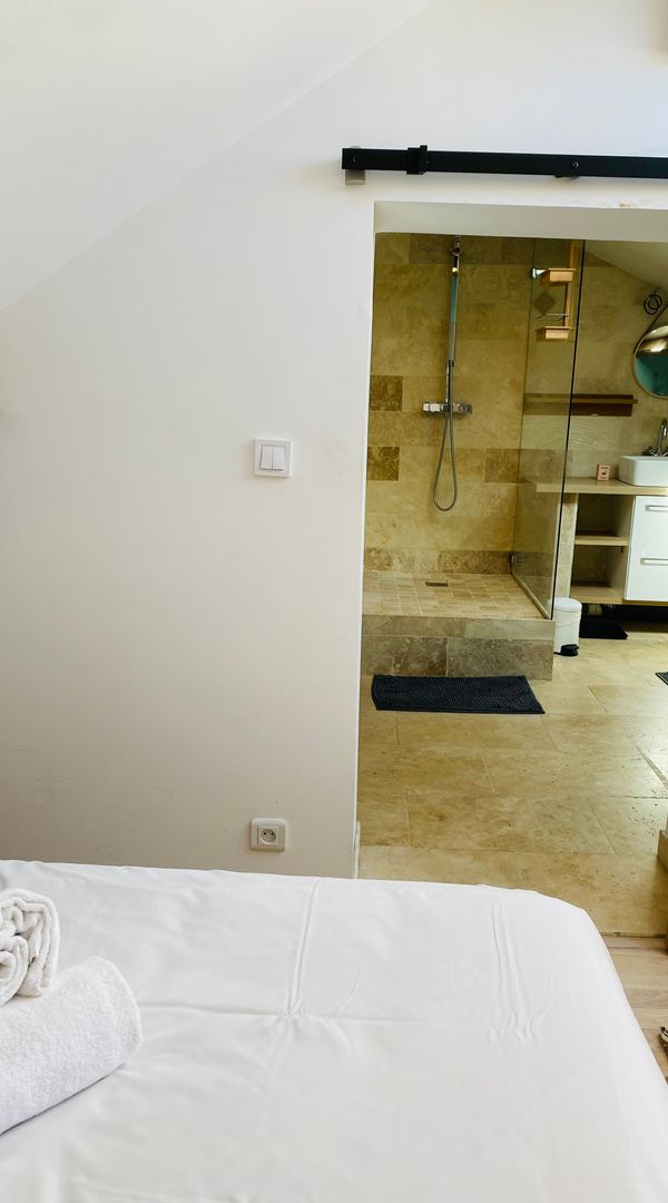 House near Disneyland ( 3 km) and Paris