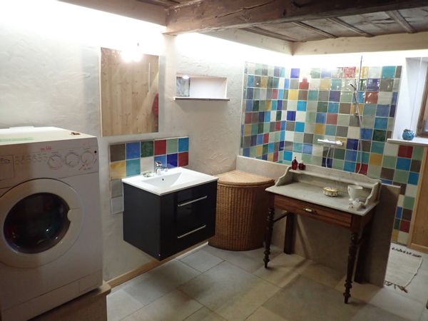 Dortoir 5 lits + sdb privés chez l'habitant