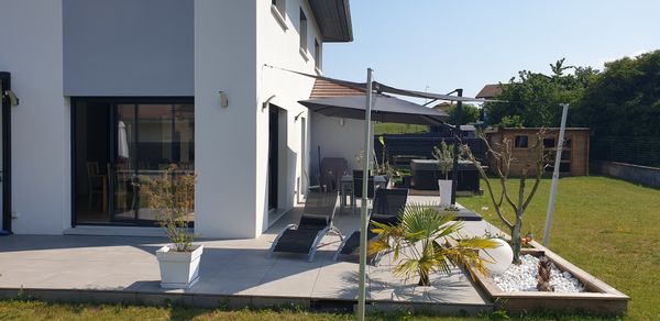 Maison entre lac et montagnes, Haute-Savoie.