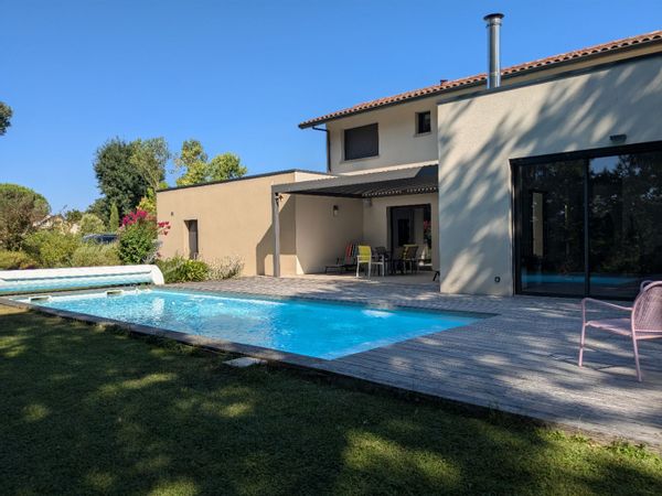Forêt, piscine et calme