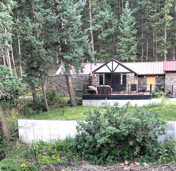 Tom's house