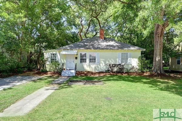 Limoncello: Ben & Hannah's Home in Savannah