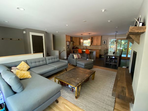 Downtown Creekside Hideaway - no availability Summer 2024