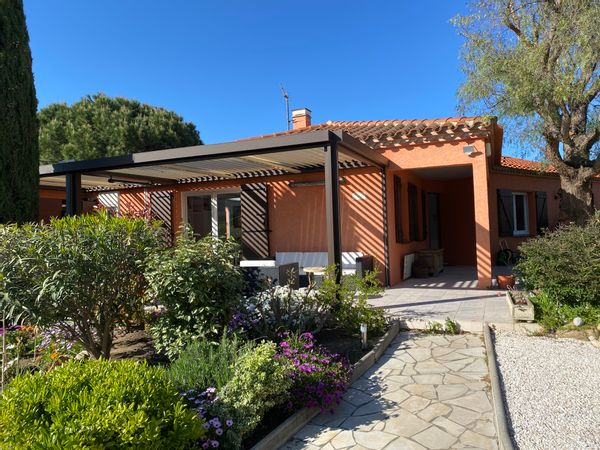 La maison aux nénuphars  à 10mn de la mer et 10mn de la montagne. Site exceptionnel !