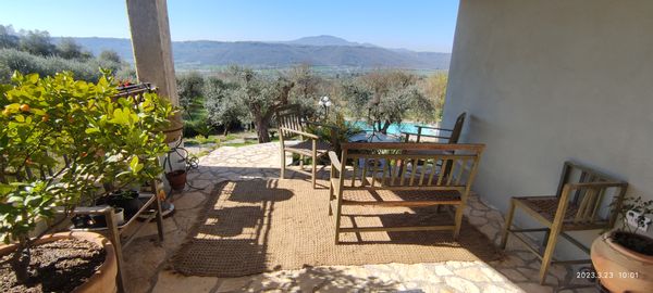 A villa with swimming pool in the Umbria countryside. Please read the info!