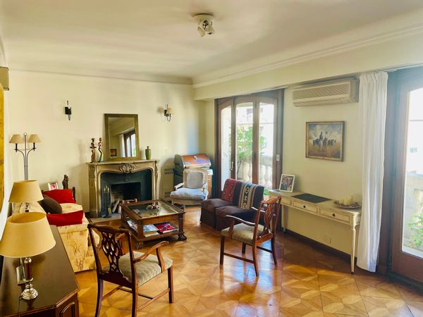 Grand apt. de catégorie, lumineux, dans un endroit chic et près de tout