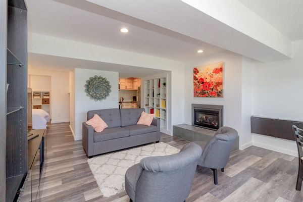 Mirror Lake Separate Apartment