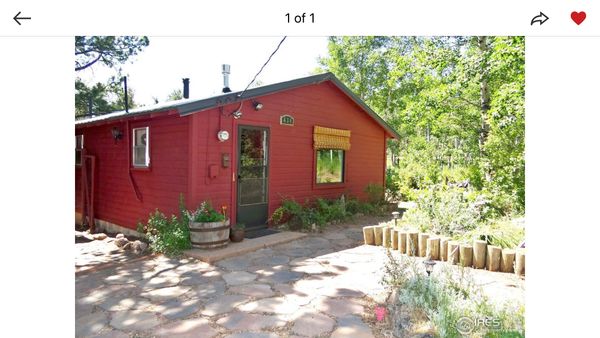 Cabin at Red Feathers Lake