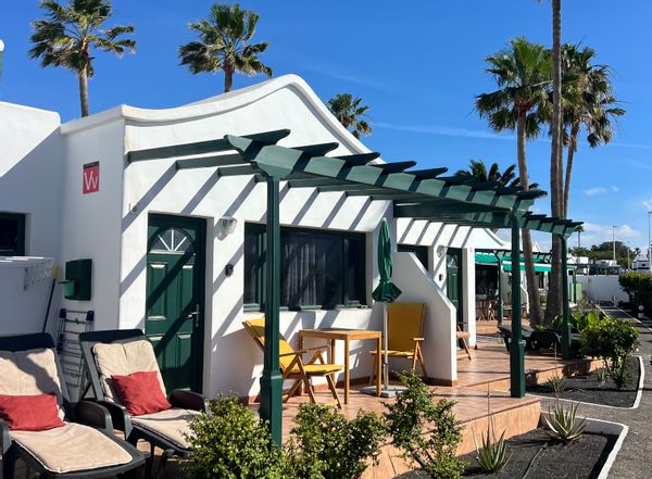 Pto Del Carmen, Lanzarote (Bungalow 6) 'South Facing' on Playa Park, Avenida  Francia nr. Beach/Bars