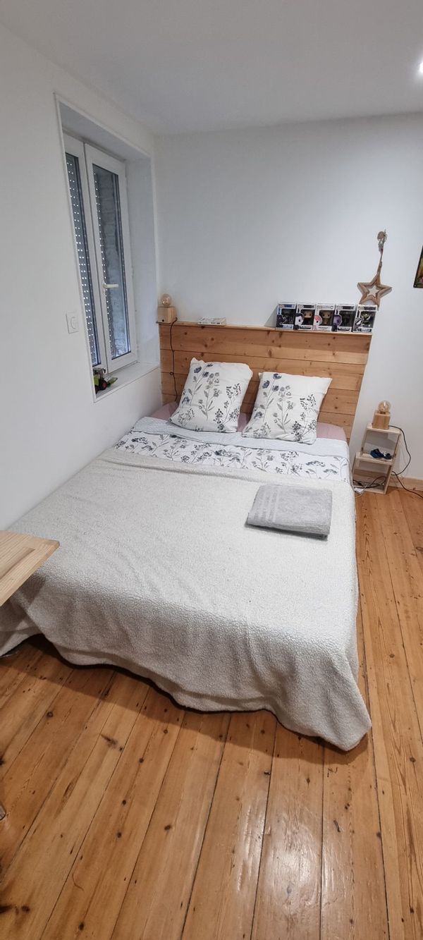 On vous accueille en toute simplicité, chambre de Vic