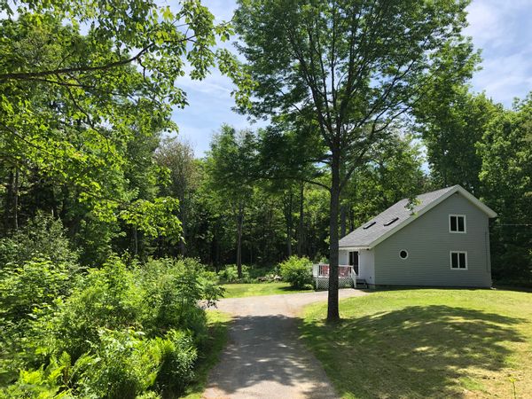 Cozy coastal Maine home near Camden & Belfast