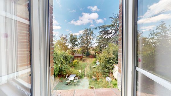 La maison bicentenaire à la campagne