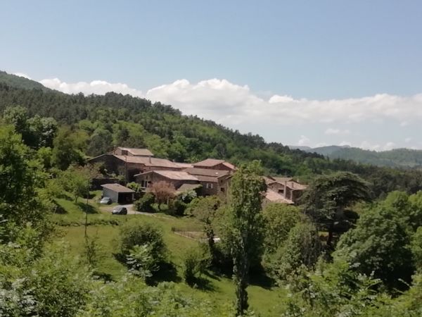 Partie d'ancienne ferme dans hameau de l'Ardèche buissonnière