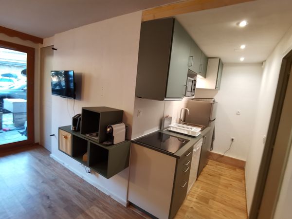 Appartement aux Orres (hors saison d'hiver) (droite)