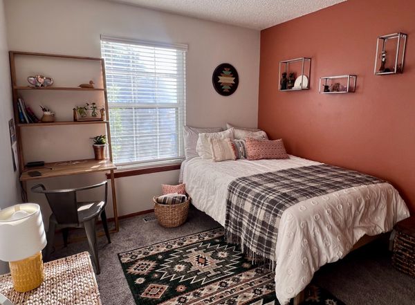Comfortable Cottage Guest Room