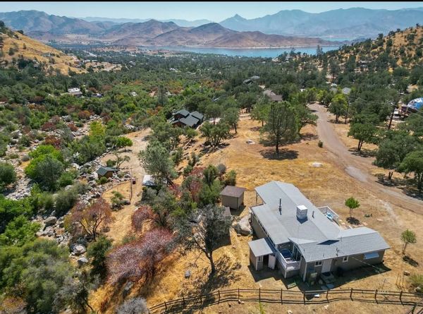 Country Ranch with Amazing Views,  Available after November 30th 2025