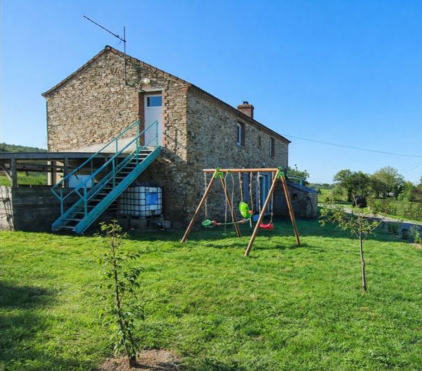 Longère à la malnoue entre mer et campagne