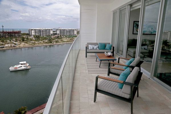 High End -  Cancun Condo
