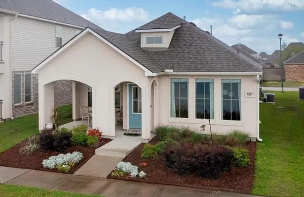 Sunset house close to New Orleans