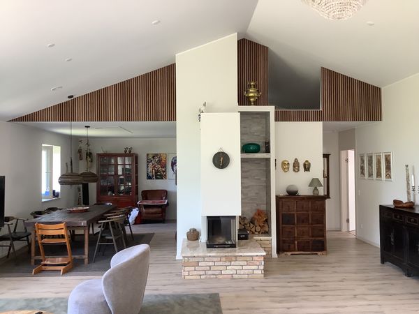 Elegant lakeside home with panoramic views, peaceful setting, modern comfort and close to Odense.