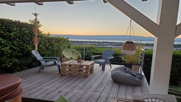 Entre lac et montagnes avec vue sur le léman