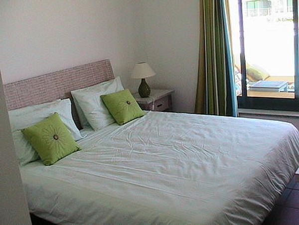 Ground floor holiday apartment close to golf courses marina and beach