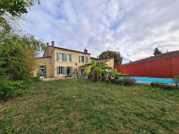 Home in Saint-André-De-Cubzac