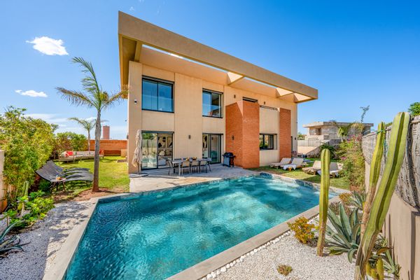 Villa Safira · Piscine · Fitness · Cinéma · Golf